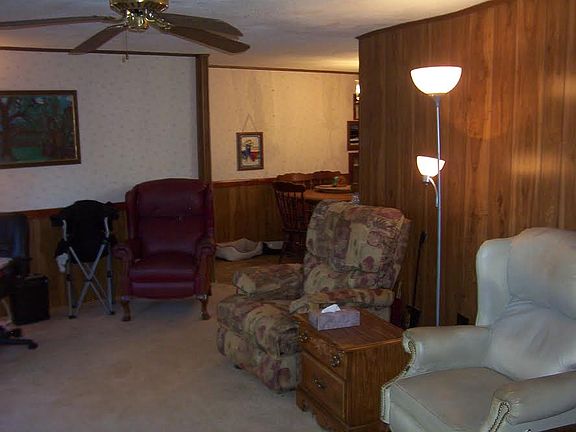 3rd image of 7508 Betsy Ln