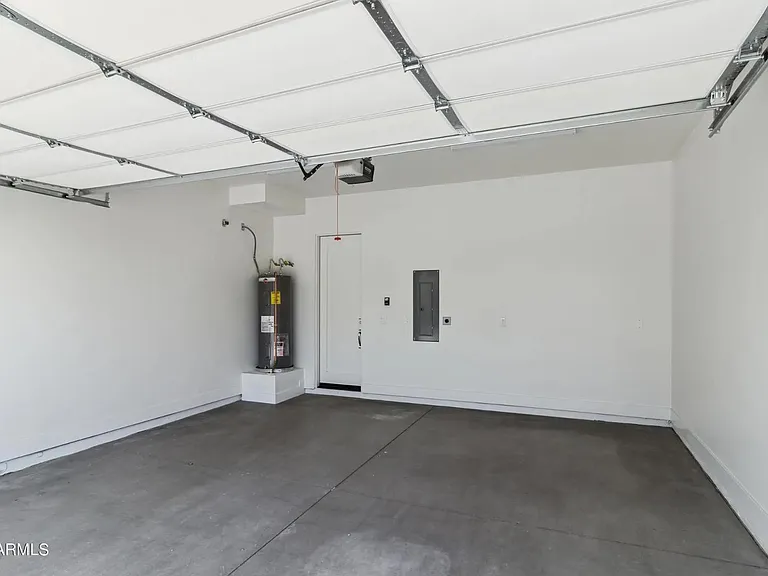 902 W Hazelwood St #B — Photo 36