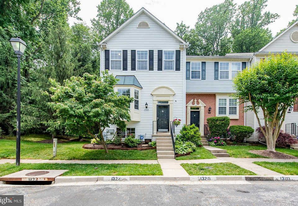1st image of 1322 Farley Ct S