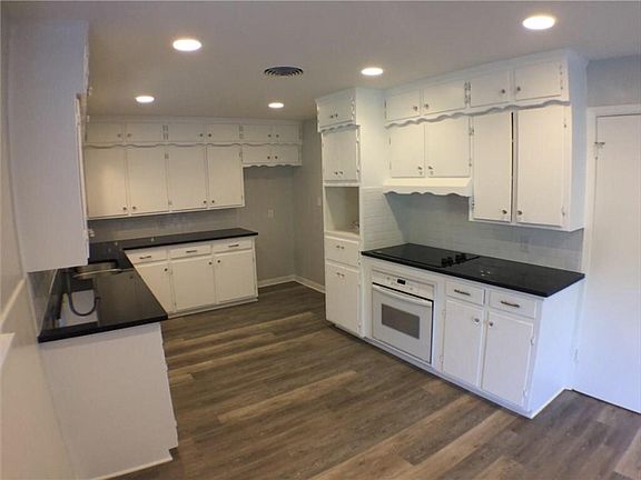 5th image of 5604 Wessex Ave