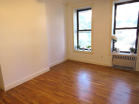 1st image of 286 10th St #3F