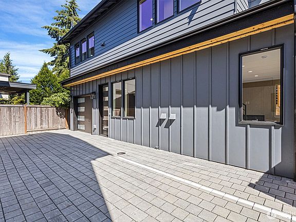 4th image of 4114 NE 60th Street