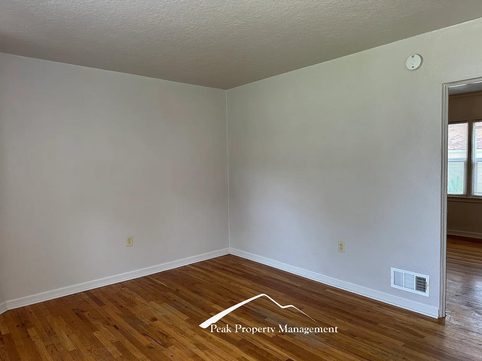1 bed, 550 sqft, $1,200 — Photo 3