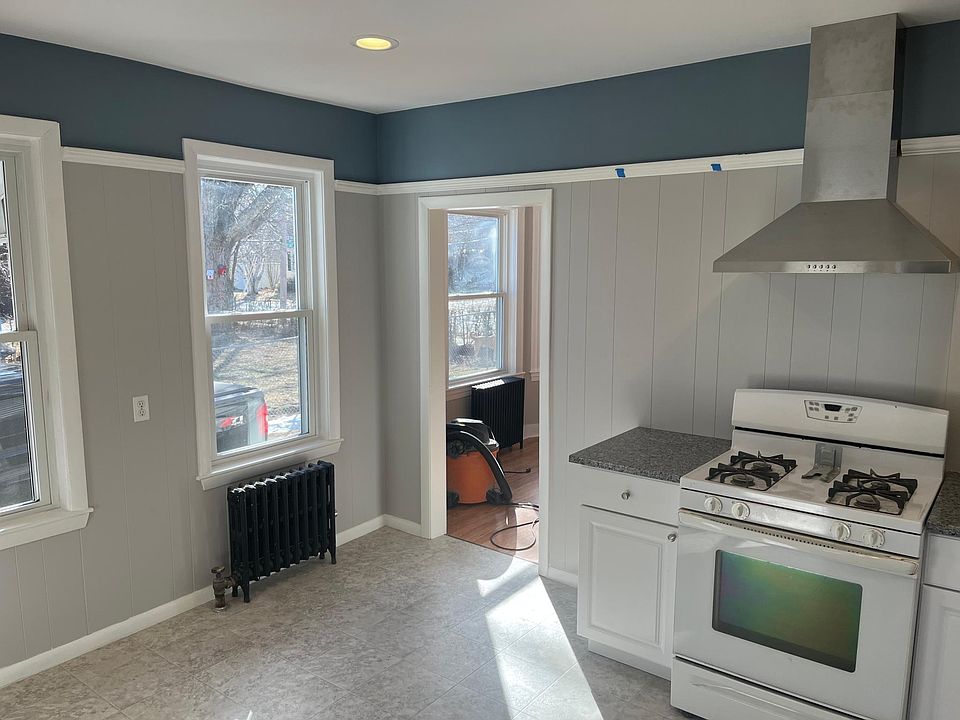 1st image of 125 Hancock St #125