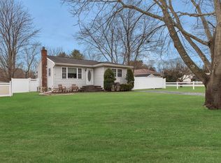 780 Hubal St, Bohemia, NY 11716