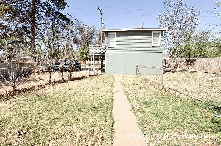 2420 33rd St #B — Photo 14