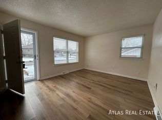 906 SE 3rd Ter #A, Lees Summit, MO 64063