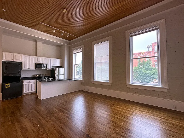 Lofts at Poplar Pointe — Photo 24