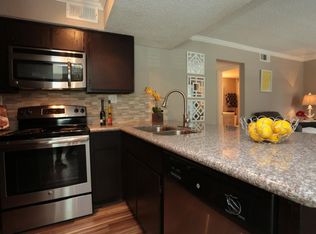 7400 Jones Dr, Galveston, TX 77551
