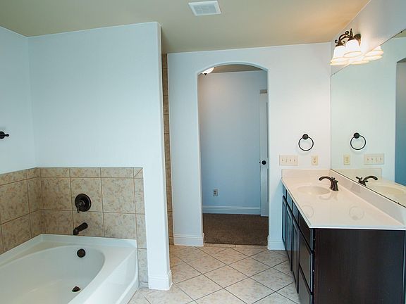 5th image of 4109 Sioux Dr