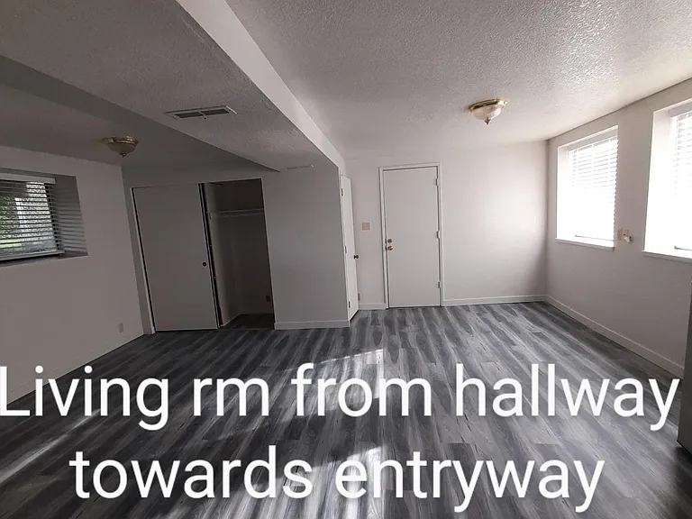 15390 Sunset Ave NE #DOWNSTAIRS — Photo 4
