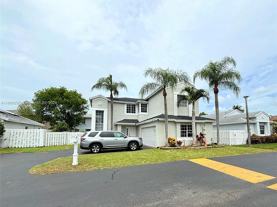 10732 Lago Welleby Dr, Sunrise, FL 33351 Zillow