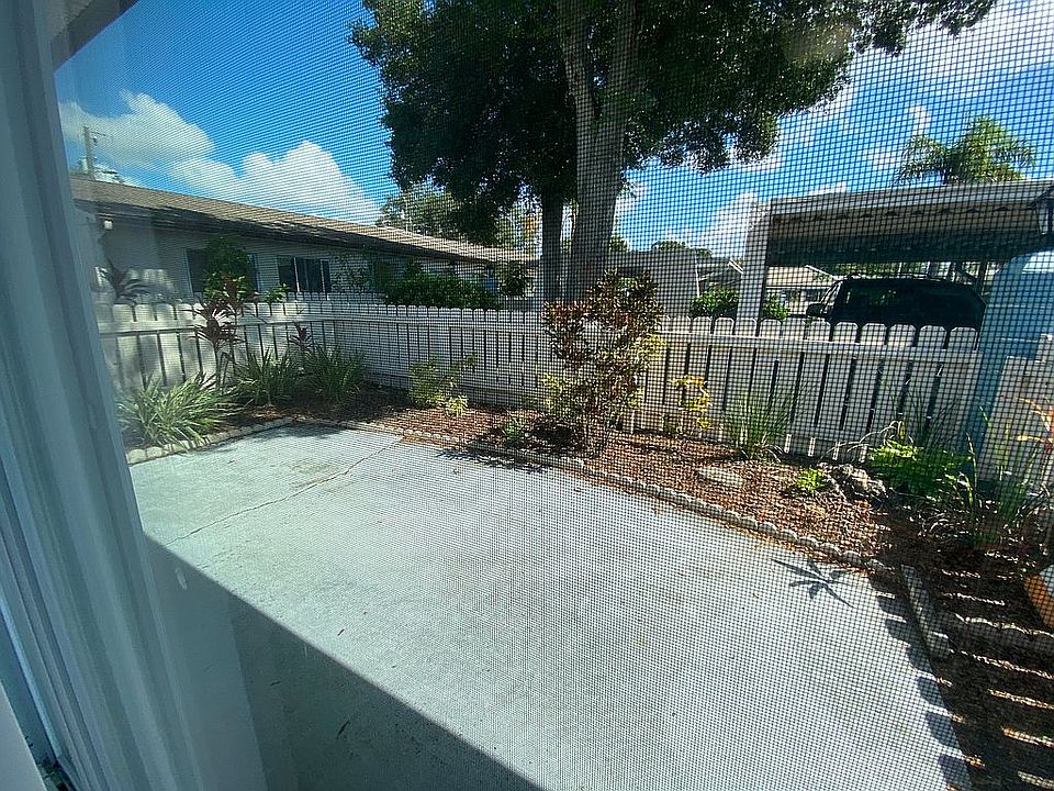 1st image of 1318 Moreland Dr Unit 102