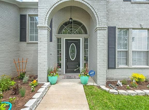 5th image of 4020 Busch Gardens Dr