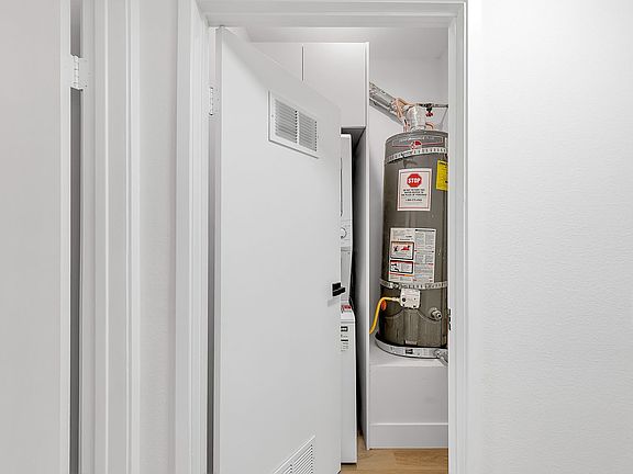 2nd image of 2062 Dracena Dr #9
