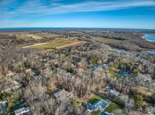 955 Lilac Ln, Cutchogue, NY 11935