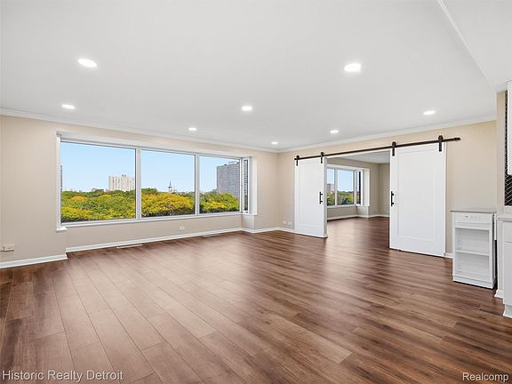 4th image of 1300 E Lafayette St #610-11
