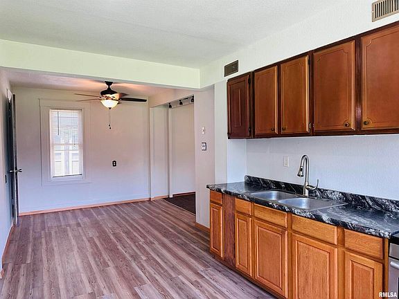4th image of 602 5th St