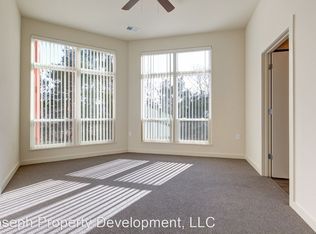 5206 S 76th St #B312, Greendale, WI 53129