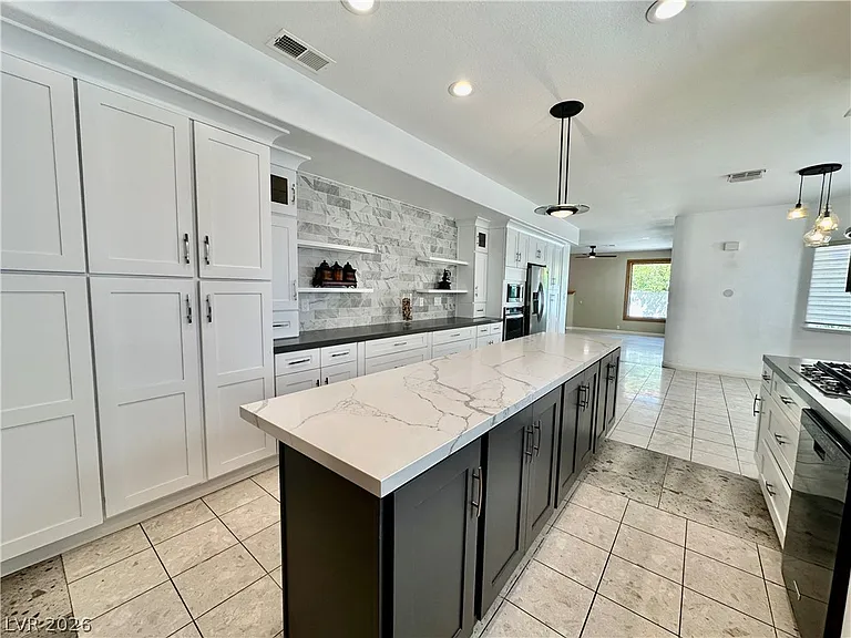8645 Robinson Ridge Dr — Photo 1