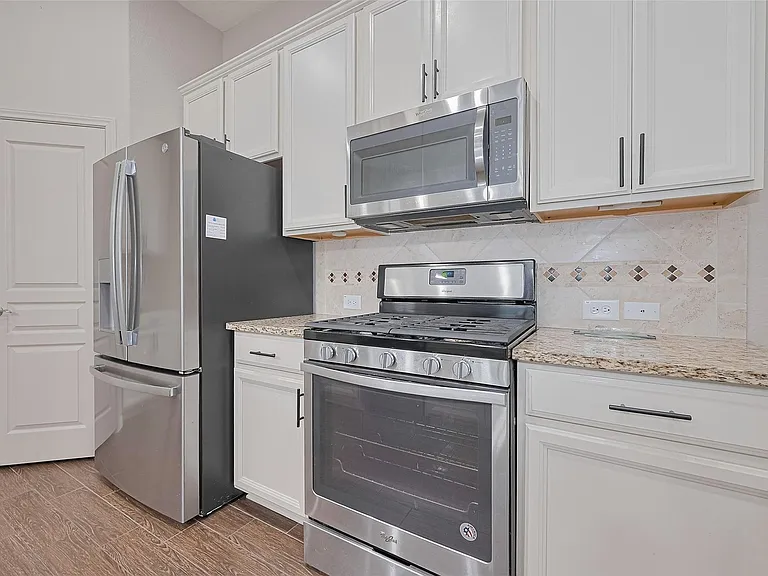 5327 Silver Ledge Dr — Photo 18