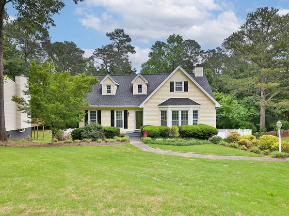 222 Pinehurst Ln, Marietta, GA 30068