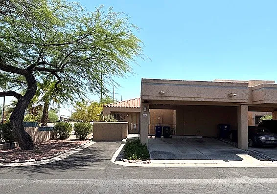 2 bed, 1176 sqft, $1,600 — Photo 1