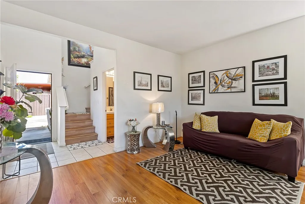 4 bed, 2.5 bath, 1793 sqft, $3,500 — Photo 4