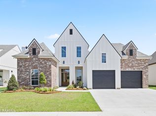 110 Cape Town Ave, Youngsville, LA 70592