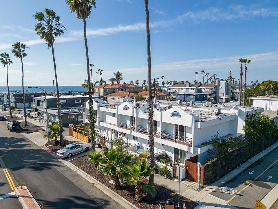 1st image of 212 Oceanside Blvd APT 7