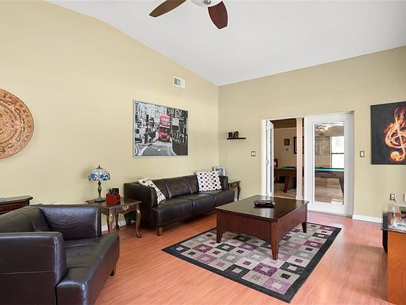 5th image of 3318 Renlee Pl