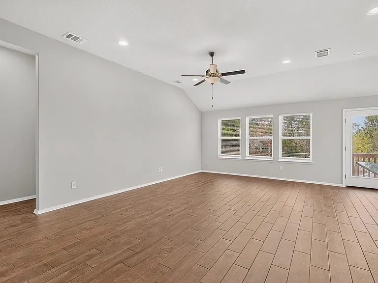3704 Allegiance Ave — Photo 7