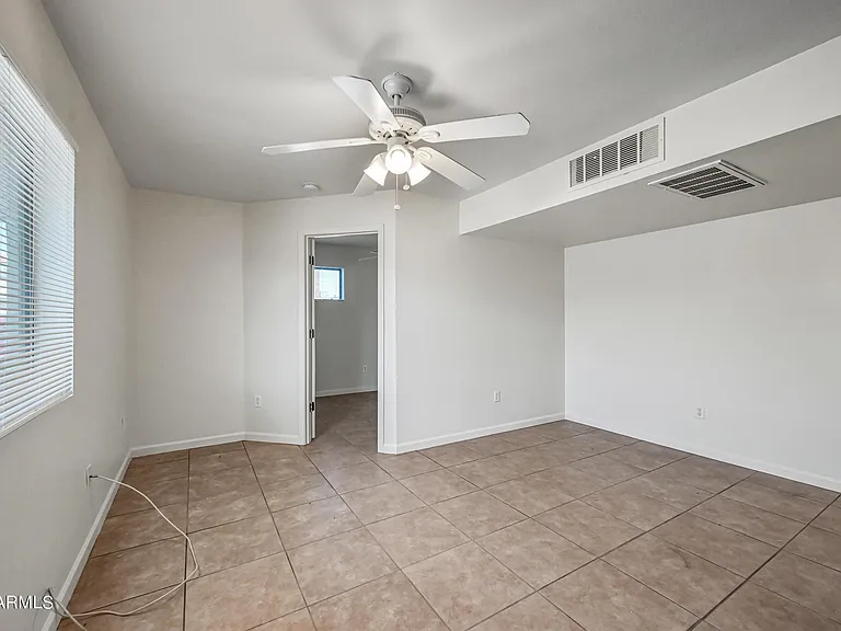 3949 E Earll Dr #7 — Photo 9