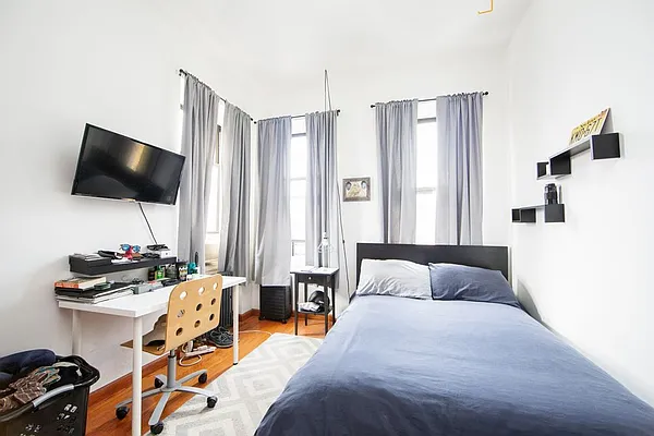 Rented by Zumper Inc | media 11