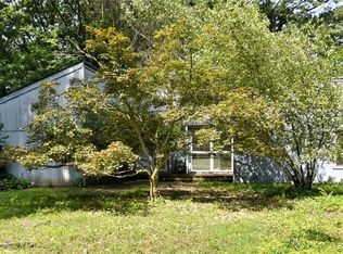 1992 Temblethurst Rd, Cleveland, OH 44121