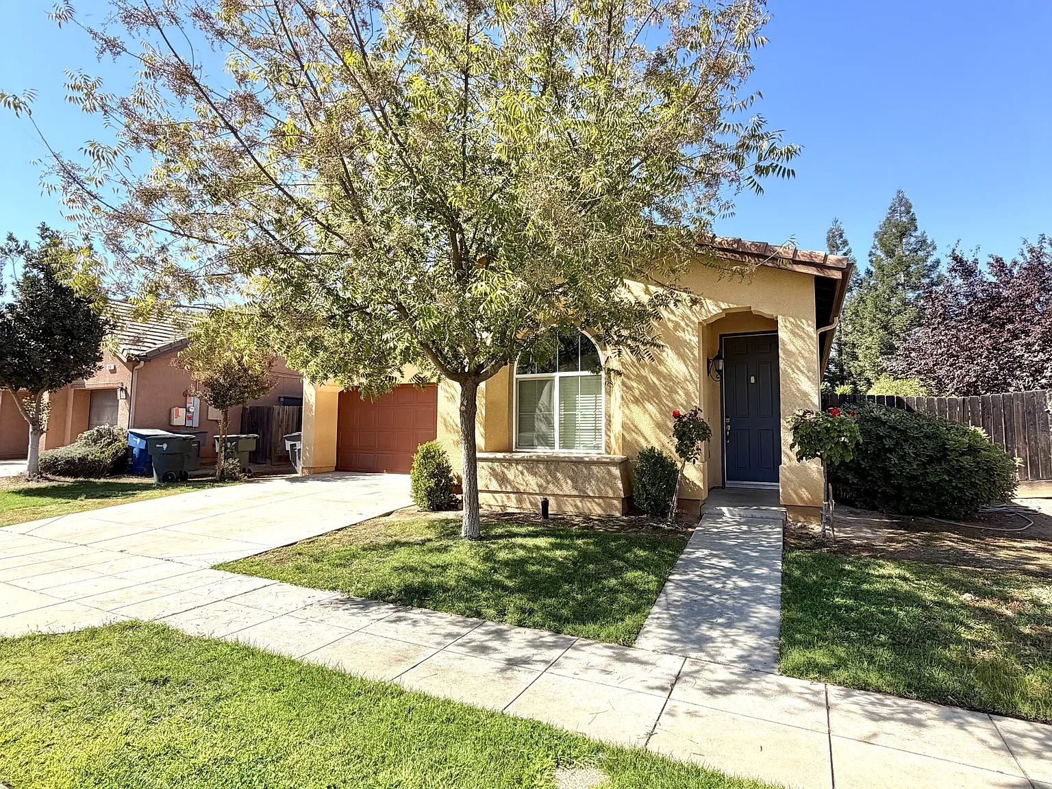 Sierra Vista Avenue - 1 — Photo 2