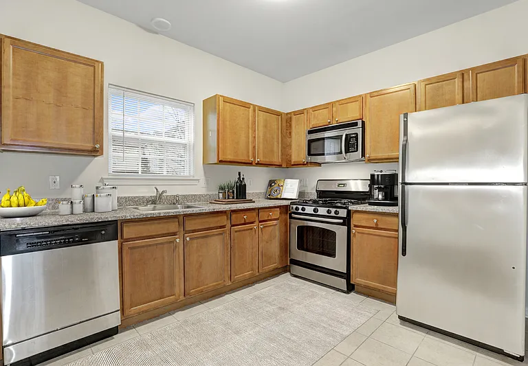 Green Hill Luxury Rentals — Photo 23