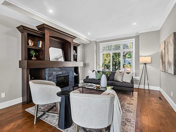 3rd image of 3416 Roxton Ave #108