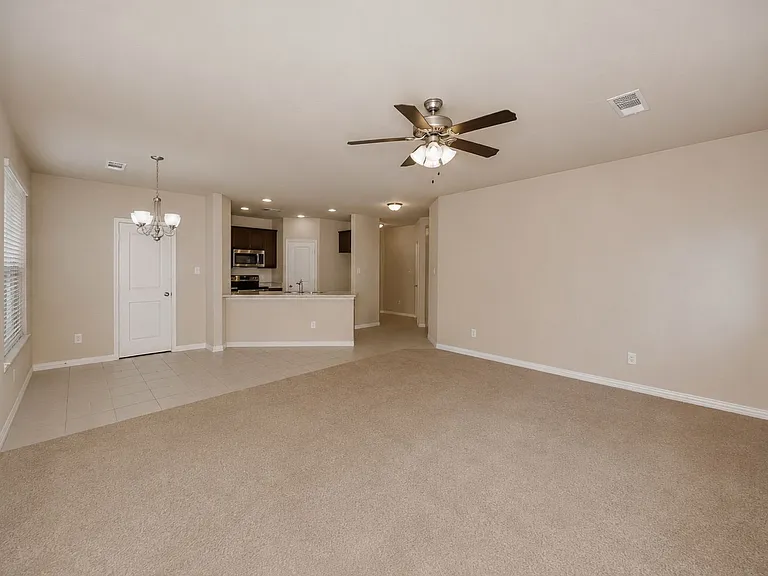 356 Emerald Creek Dr — Photo 5