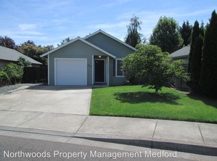 467 Vick Ln, Medford, OR 97501