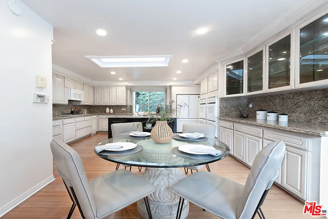 1148 Coldwater Canyon Drive - 1 — Photo 2