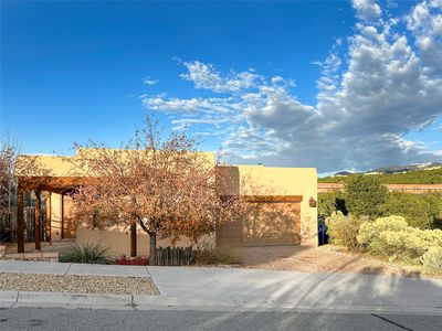 1651 Placita De Luna, Santa Fe, NM, 87506