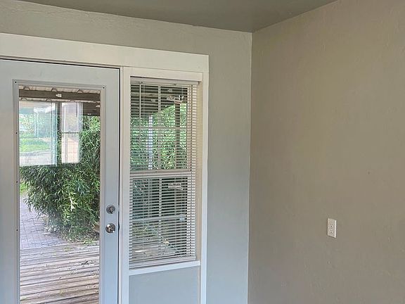 3rd image of 3934 SE 10th Pl