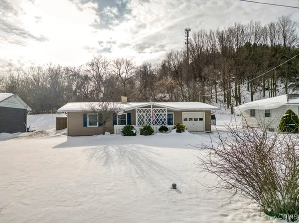 119 Barclay Rd, Camillus, NY 13031