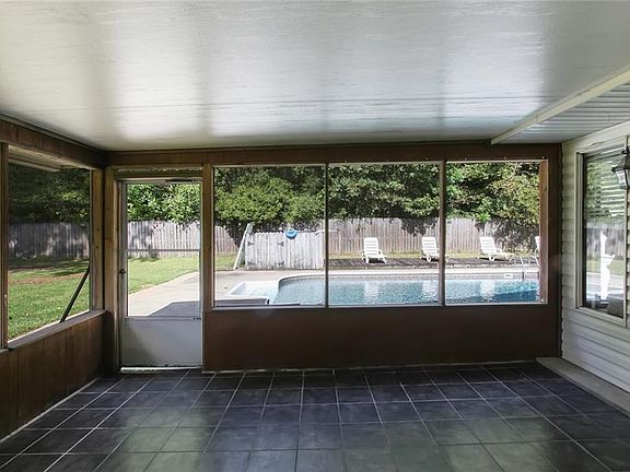 5th image of 395 W Weber Cir