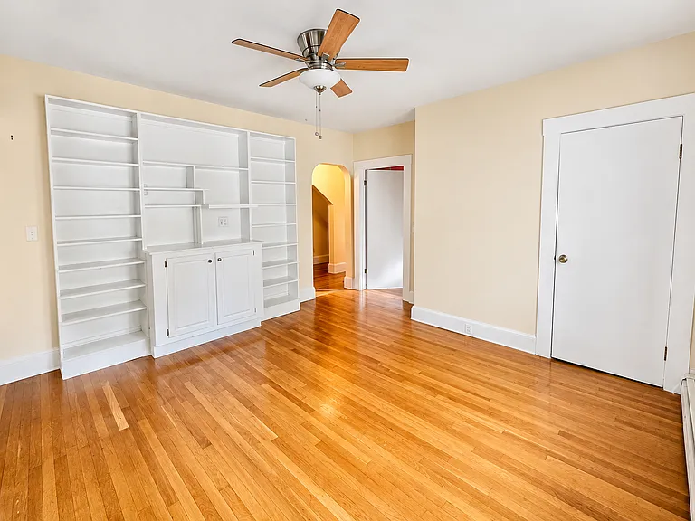 20 Main St #1 — Photo 14