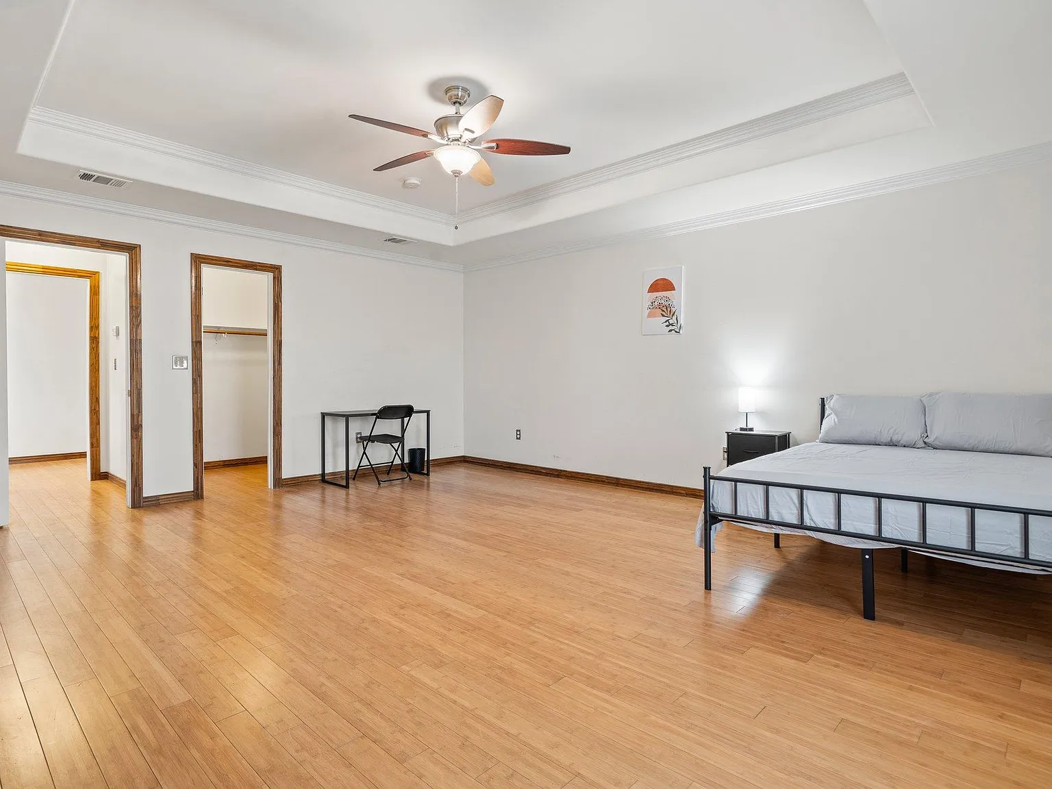 4 bed, 3.5 bath, 3470 sqft, $866 — Photo 1