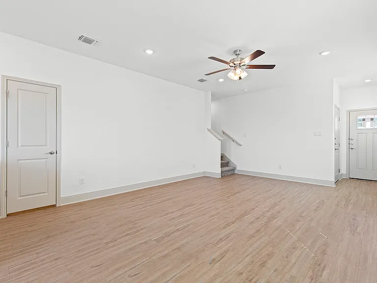 7523 Gramercy Way #101 — Photo 9