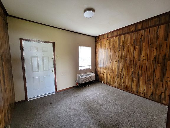 5th image of 1107 Odeon St