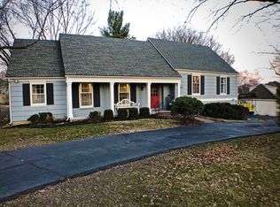 10327 Belinder Rd, Leawood, KS 66206